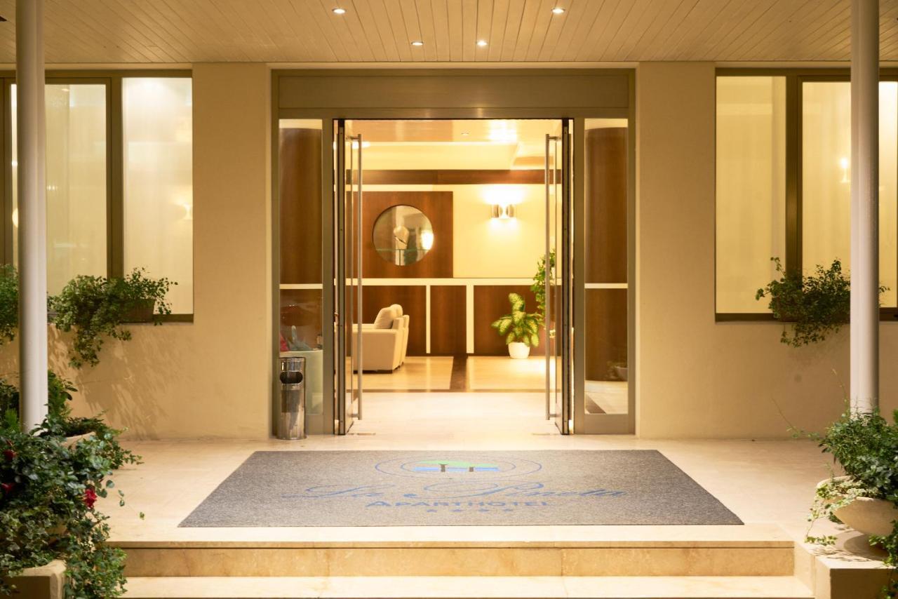Aparthotel La Pineta Лидо-ди-Езоло Экстерьер фото